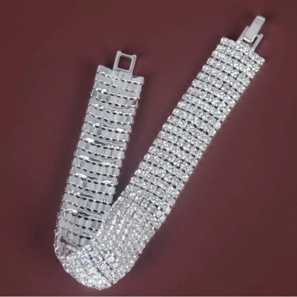 🎄CHRISTMAS GIFTS🎄 BRAND NEW-STUNNING SILVER COLOR SIMULATED DIAMOND BRACELET - Picture 5 of 6
